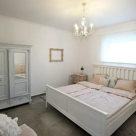 Vintage Lelle בלטונללה