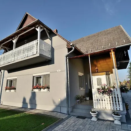 Vintage Lelle דירה *